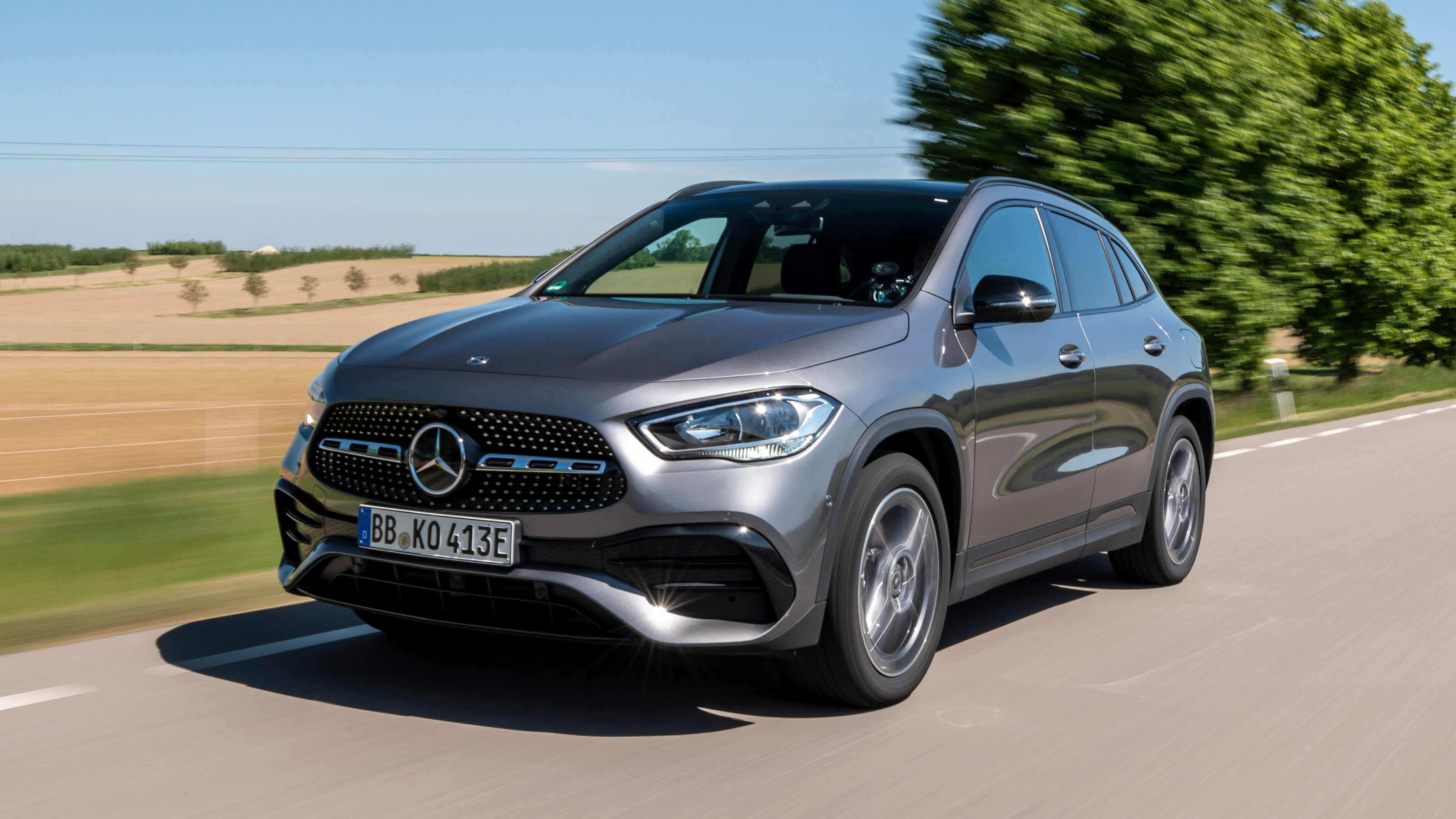 new-mercedes-gla-250-e-2020-review-auto-express